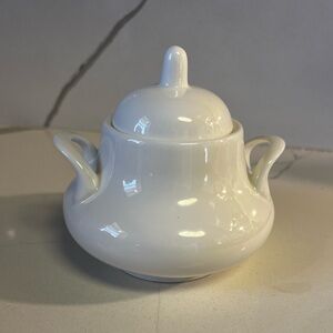 Fitz & Floyd Nevaeh White Porcelain Covered Sugar Bowl with Handles